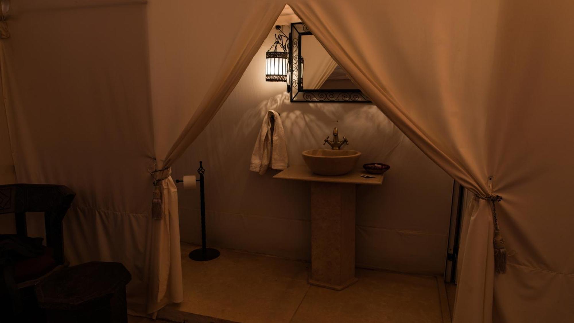 Sahara Dunes Luxury Camp Merzouga Exterior foto